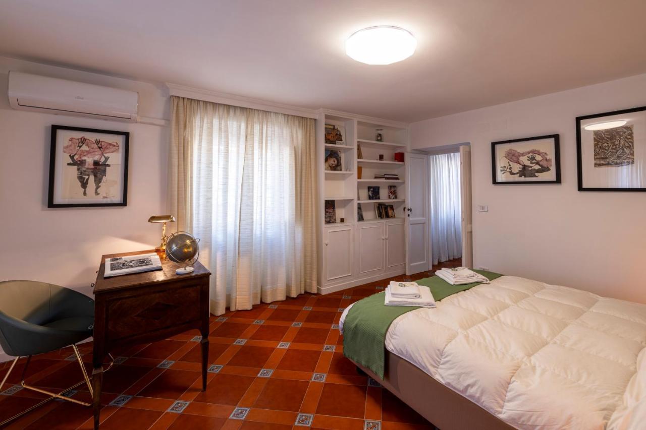Parlamento Luxury Apartment Roma Esterno foto