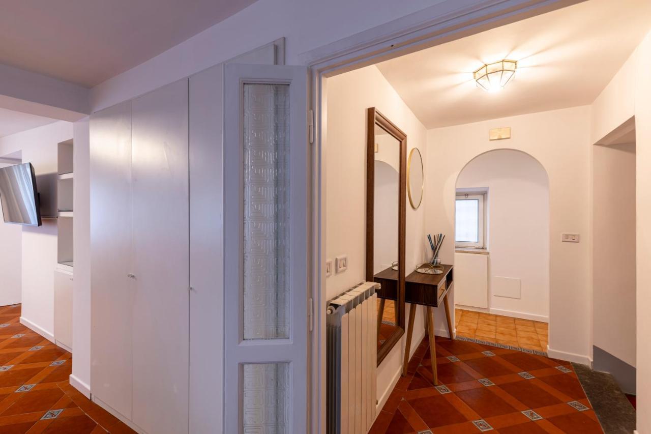 Parlamento Luxury Apartment Roma Esterno foto