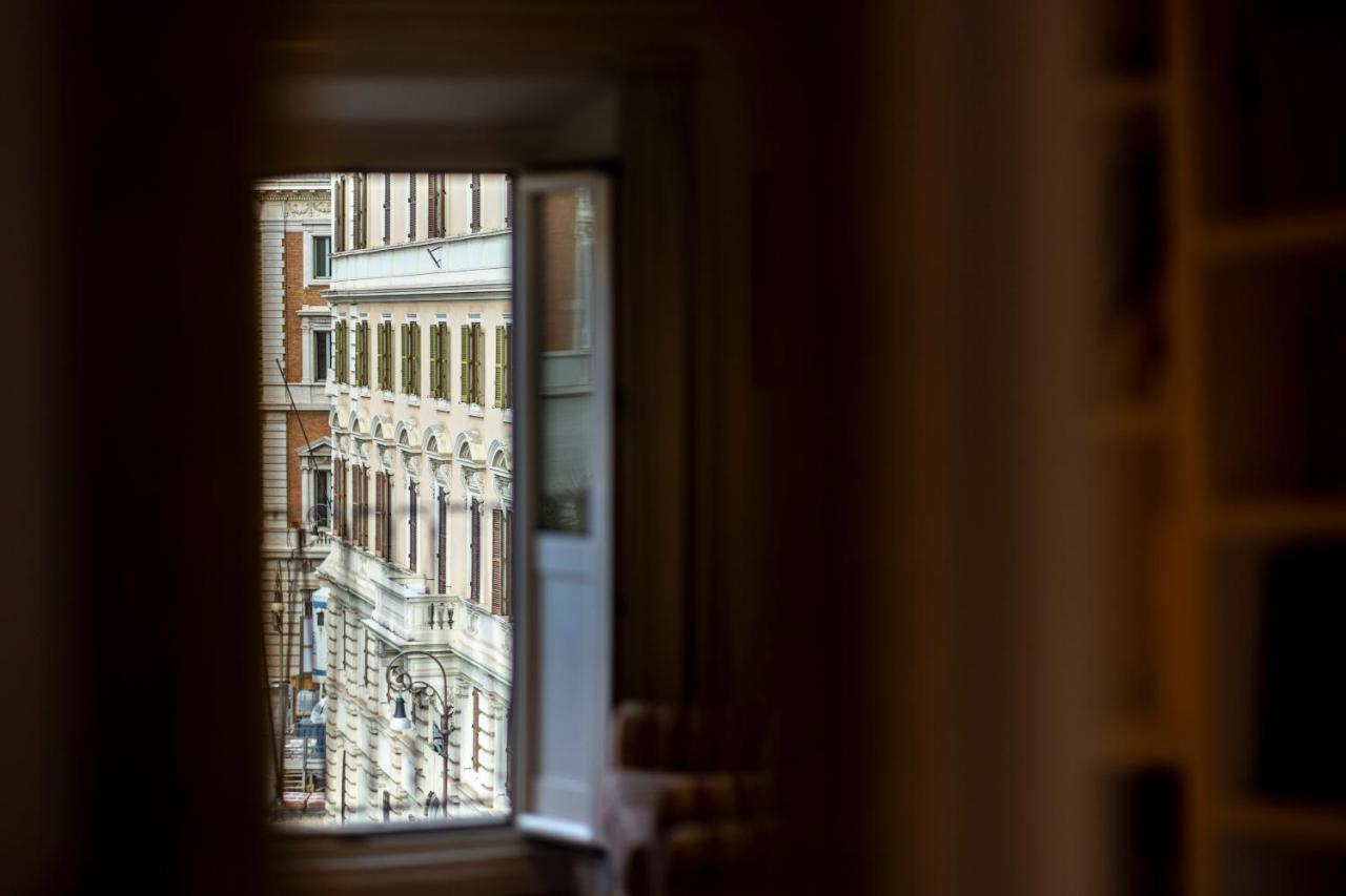 Parlamento Luxury Apartment Roma Esterno foto
